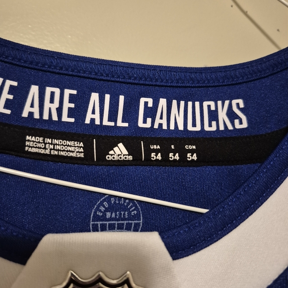 Canucks 3rd Jersey Stick And Rink Logo Elias Pettersson Jersey Size 54/XL - Picture 3 of 4